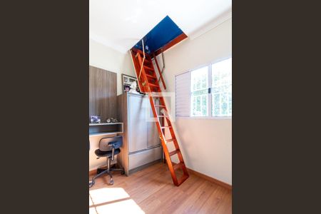 Casa à venda com 305m², 3 quartos e 6 vagas Casa à venda com 305m², 3 quartos e 6 vagasQuarto