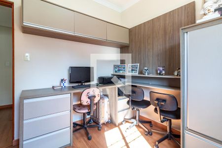 Casa à venda com 305m², 3 quartos e 6 vagas Casa à venda com 305m², 3 quartos e 6 vagasQuarto