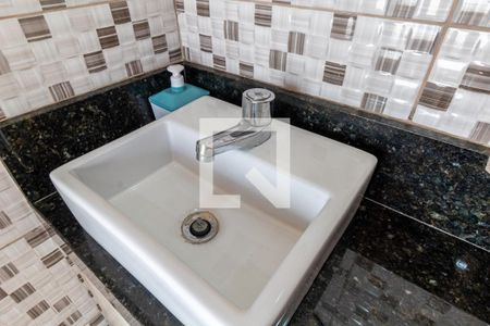 Casa à venda com 305m², 3 quartos e 6 vagas Casa à venda com 305m², 3 quartos e 6 vagasLavabo Área Gourmet