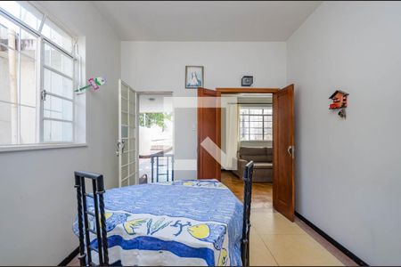 Casa à venda com 360m², 4 quartos e 2 vagas Casa à venda com 360m², 4 quartos e 2 vagasSala 2