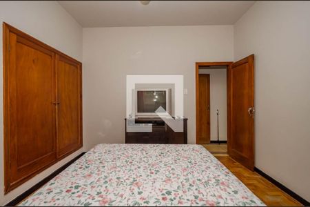 Casa à venda com 360m², 4 quartos e 2 vagas Casa à venda com 360m², 4 quartos e 2 vagasQuarto 1