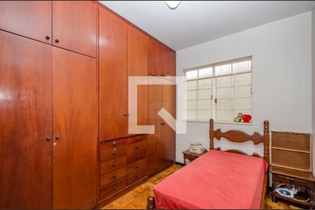 Casa à venda com 360m², 4 quartos e 2 vagas Casa à venda com 360m², 4 quartos e 2 vagasQuarto 2