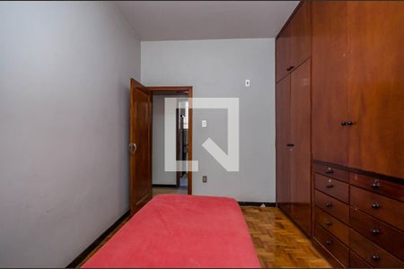 Casa à venda com 360m², 4 quartos e 2 vagas Casa à venda com 360m², 4 quartos e 2 vagasQuarto 2