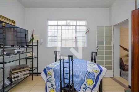 Casa à venda com 360m², 4 quartos e 2 vagas Casa à venda com 360m², 4 quartos e 2 vagasSala 2