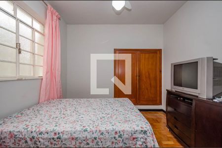 Casa à venda com 360m², 4 quartos e 2 vagas Casa à venda com 360m², 4 quartos e 2 vagasQuarto 1