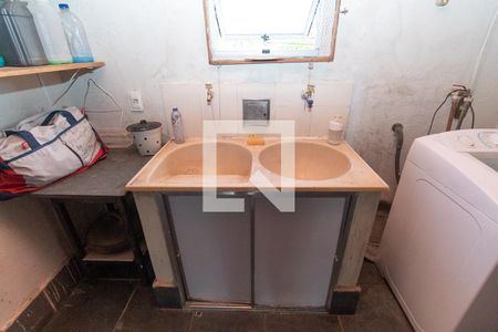 Casa à venda com 122m², 3 quartos e 2 vagas Casa à venda com 122m², 3 quartos e 2 vagasÁrea de Serviço