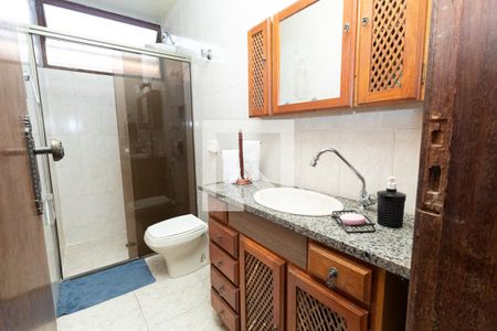 Casa à venda com 122m², 3 quartos e 2 vagas Casa à venda com 122m², 3 quartos e 2 vagasBanheiro Social