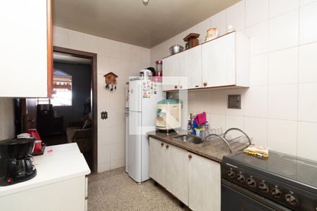 Casa à venda com 122m², 3 quartos e 2 vagas Casa à venda com 122m², 3 quartos e 2 vagasCozinha