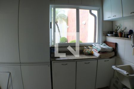 Casa à venda com 360m², 4 quartos e 2 vagasLavanderia