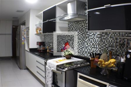Casa à venda com 360m², 4 quartos e 2 vagasCozinha