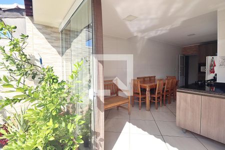 Apartamento à venda com 90m², 2 quartos e 1 vagaÁrea externa