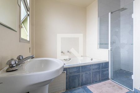 Apartamento à venda com 330m², 4 quartos e sem vagaBanheiro da Suíte 2