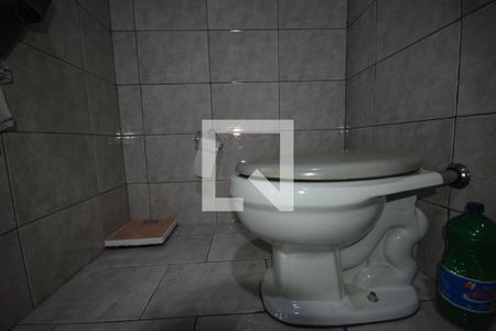 Casa à venda com 130m², 4 quartos e 2 vagasBanheiro da Suíte 1