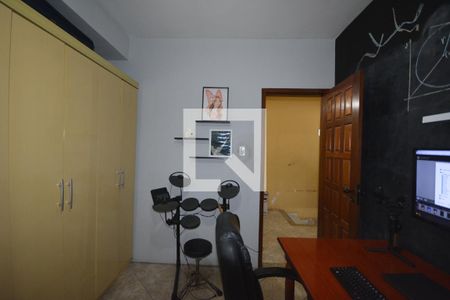 Casa à venda com 130m², 4 quartos e 2 vagasSuite 3