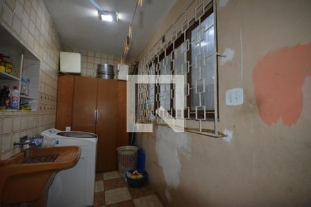 Casa à venda com 130m², 4 quartos e 2 vagasBanheiro Social