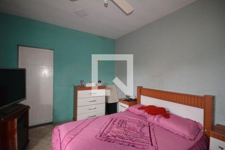 Casa à venda com 130m², 4 quartos e 2 vagasSuíte 1