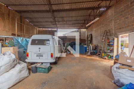 Casa à venda com 285m², 2 quartos e 3 vagas Casa à venda com 285m², 2 quartos e 3 vagasÁrea comum