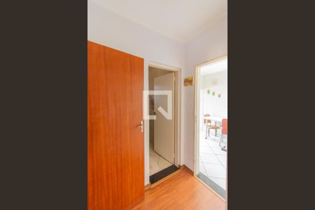 Casa à venda com 285m², 2 quartos e 3 vagas Casa à venda com 285m², 2 quartos e 3 vagasCorredor