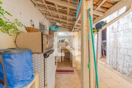 Casa à venda com 285m², 2 quartos e 3 vagas Casa à venda com 285m², 2 quartos e 3 vagasÁrea de Serviço