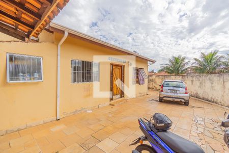 Casa à venda com 285m², 2 quartos e 3 vagas Casa à venda com 285m², 2 quartos e 3 vagasGaragem