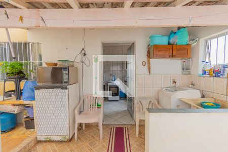 Casa à venda com 285m², 2 quartos e 3 vagas Casa à venda com 285m², 2 quartos e 3 vagasÁrea de Serviço