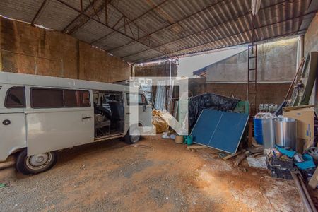 Casa à venda com 285m², 2 quartos e 3 vagas Casa à venda com 285m², 2 quartos e 3 vagasÁrea comum