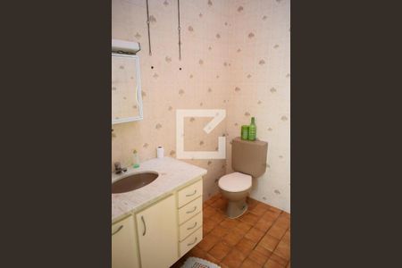 Casa à venda com 138m², 3 quartos e 2 vagasBanheiro social