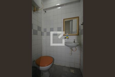 Casa à venda com 250m², 4 quartos e 5 vagasBanheiro de Serviço