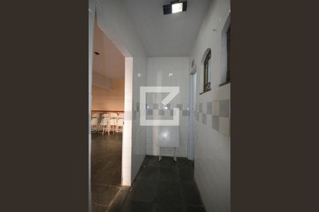 Casa à venda com 250m², 4 quartos e 5 vagasBanheiro de Serviço