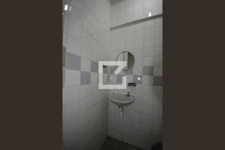 Casa à venda com 250m², 4 quartos e 5 vagasBanheiro 4