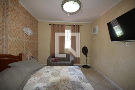 Casa à venda com 250m², 4 quartos e 5 vagasQuarto 1 suite