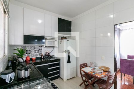 Casa à venda com 325m², 3 quartos e 1 vaga Casa à venda com 325m², 3 quartos e 1 vagaCozinha