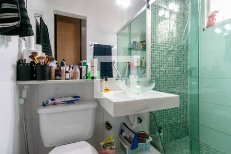 Casa à venda com 325m², 3 quartos e 1 vaga Casa à venda com 325m², 3 quartos e 1 vagaBanheiro da Suíte 2