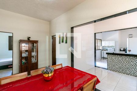 Casa à venda com 325m², 3 quartos e 1 vaga Casa à venda com 325m², 3 quartos e 1 vagaCopa