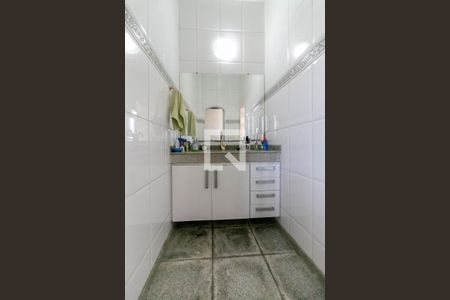 Casa à venda com 325m², 3 quartos e 1 vaga Casa à venda com 325m², 3 quartos e 1 vagaBanheiro da Suíte