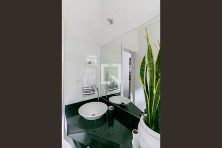 Casa à venda com 325m², 3 quartos e 1 vaga Casa à venda com 325m², 3 quartos e 1 vagaBanheiro Social 2