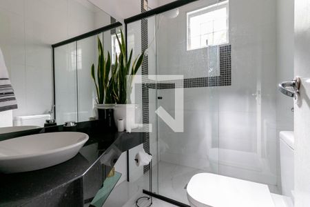 Casa à venda com 325m², 3 quartos e 1 vaga Casa à venda com 325m², 3 quartos e 1 vagaBanheiro Social