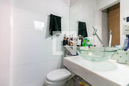 Casa à venda com 325m², 3 quartos e 1 vaga Casa à venda com 325m², 3 quartos e 1 vagaBanheiro da Suíte 2