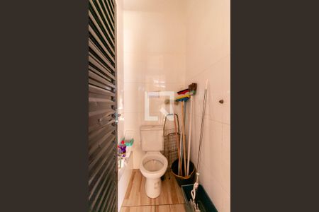 Casa à venda com 325m², 3 quartos e 1 vaga Casa à venda com 325m², 3 quartos e 1 vagaLavabo