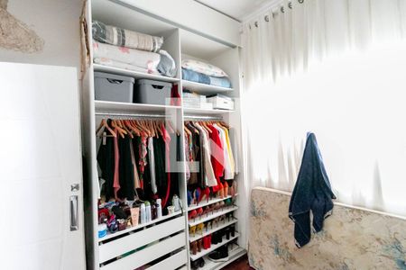 Casa à venda com 325m², 3 quartos e 1 vaga Casa à venda com 325m², 3 quartos e 1 vagaQUarto 4