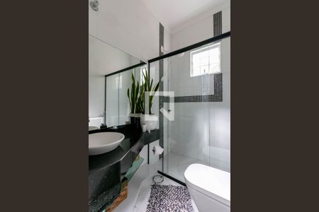 Casa à venda com 325m², 3 quartos e 1 vaga Casa à venda com 325m², 3 quartos e 1 vagaBanheiro Social 2