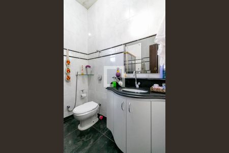 Casa à venda com 325m², 3 quartos e 1 vaga Casa à venda com 325m², 3 quartos e 1 vagaBanheiro Social