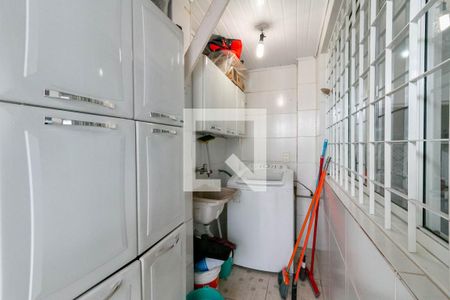 Casa à venda com 325m², 3 quartos e 1 vaga Casa à venda com 325m², 3 quartos e 1 vagaÁrea de Serviço