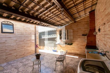 Casa à venda com 325m², 3 quartos e 1 vaga Casa à venda com 325m², 3 quartos e 1 vagaÁrea de Serviço