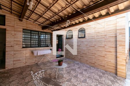 Casa à venda com 325m², 3 quartos e 1 vaga Casa à venda com 325m², 3 quartos e 1 vagaÁrea de Serviço