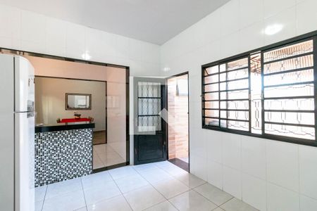 Casa à venda com 325m², 3 quartos e 1 vaga Casa à venda com 325m², 3 quartos e 1 vagaCozinha