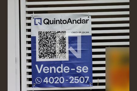 Apartamento à venda com 104m², 2 quartos e 1 vaga Apartamento à venda com 104m², 2 quartos e 1 vagaPlaquinha instalada no portão do imóvel - Área externa