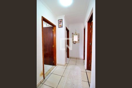 Casa à venda com 100m², 3 quartos e sem vagaCorredor