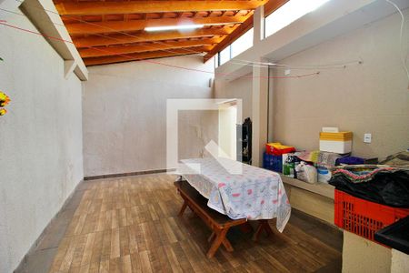 Casa à venda com 100m², 3 quartos e sem vagaÁrea de Serviço / Esoaço Gourmet