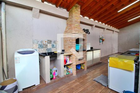 Casa à venda com 100m², 3 quartos e sem vagaÁrea de Serviço / Esoaço Gourmet